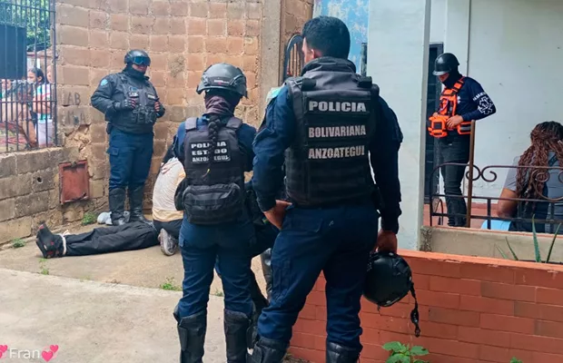 Mujer-se-encerro-con-sus-hijos-en-su-vivienda-en-medio-de-una-crisis-psiquiatrica