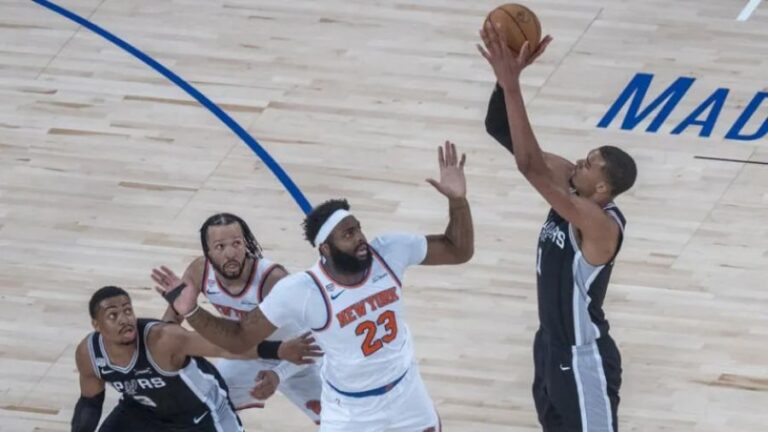 los-spurs-aguan-la-fiesta-de-los-knicks-en-nueva-york-62261