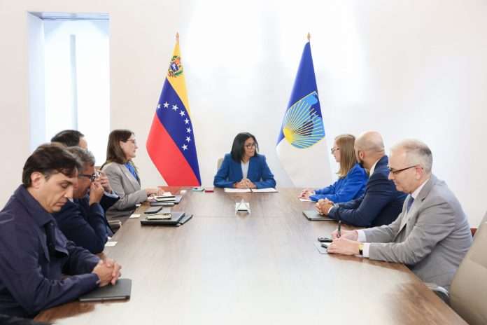 Delcy-Rodriguez-y-BID-696x464