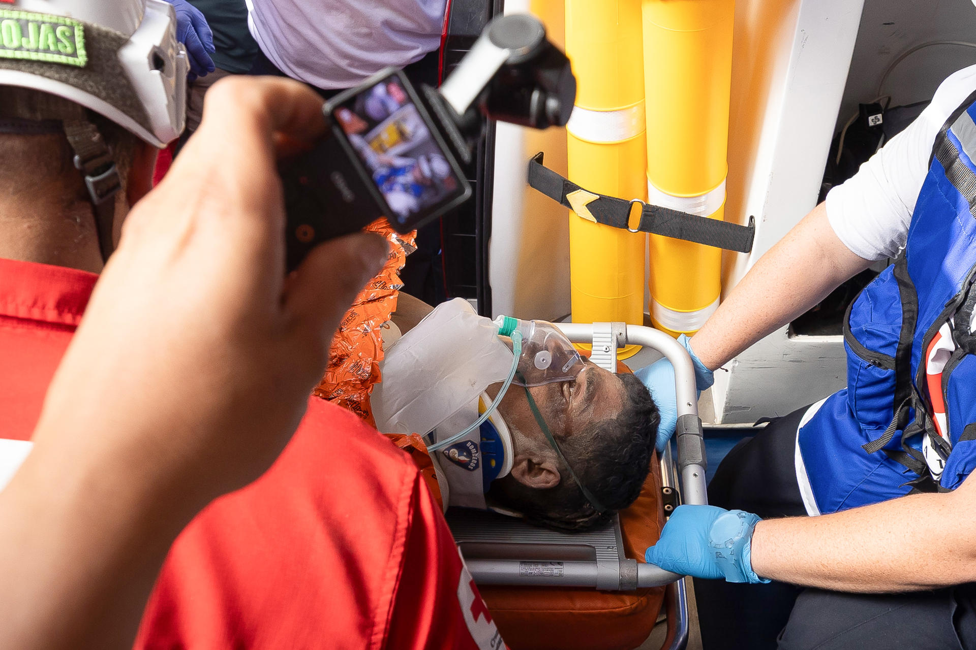 Rescatan a superviviente de los terremotos en Venezuela tras ocho días bajo los escombros