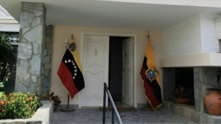 ecuador-reactiva-servicios-consulares-en-venezuela-202293