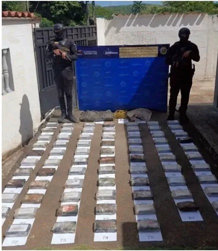 CPNB-localiza-caleta-subterranea-con-75-kilos-de-cocaina-en-el-estado-Sucre