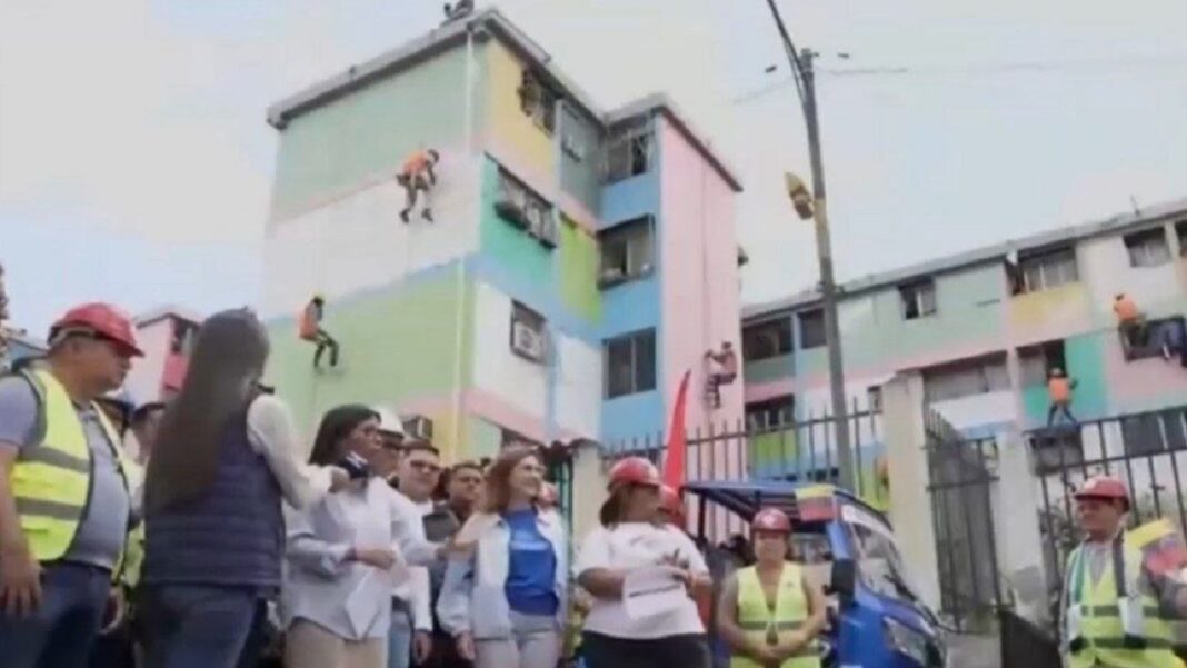 Delcy-Rodriguez-Brigadas-en-Caracas-1068x601