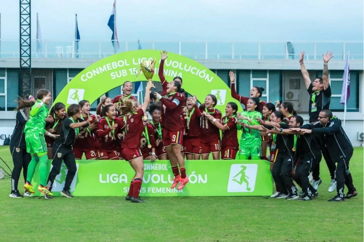 Venezuela-se-titulo-campeonas-invictas-de-la-CONMEBOL-Liga-Evolucion-Sub-15-Femenina.jpg
