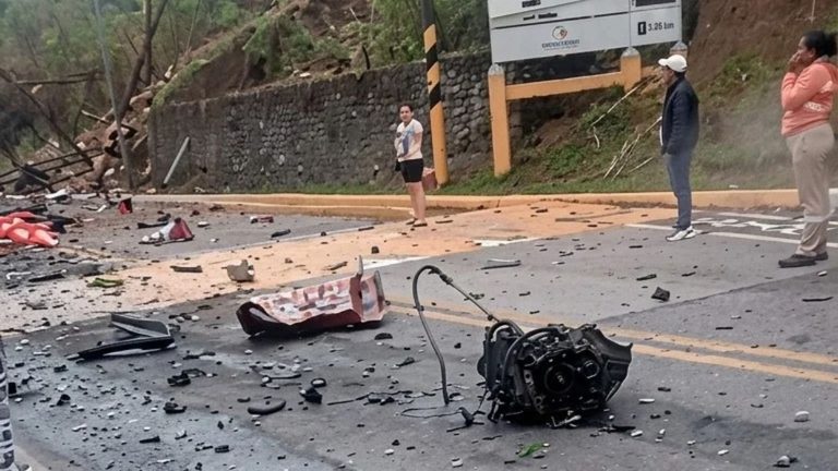 atentado-en-colombia-dejo-tres-civiles-heridos-208477