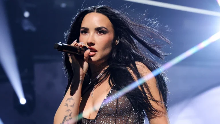 demi-lovato-especial-fin-ano-times-square_69