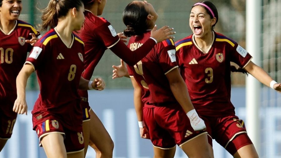 vinotinto-femenina-sub-17-71030