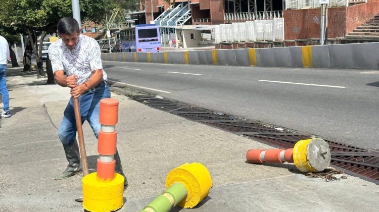 078f5d30-8806-4a7e-954f-d394a73c2b0f