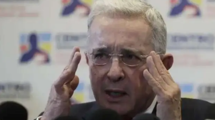 1 Alvaro Uribe
