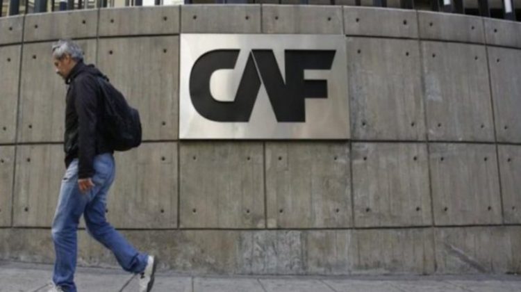 1 CAF abre un credito