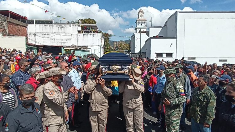 1 Chavistas despidieron