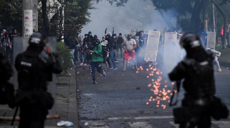 1 Colombia despliega