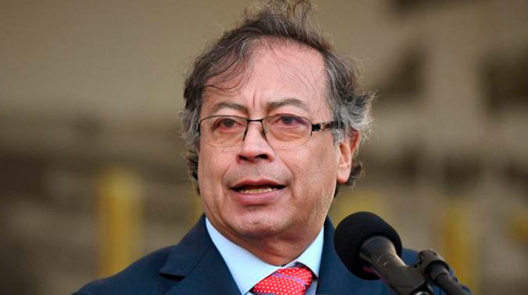 1 GUSTAVO-PETRO