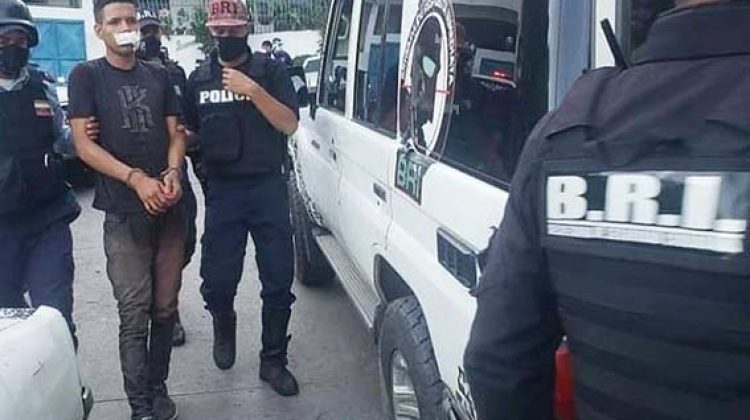 1 La Guaira