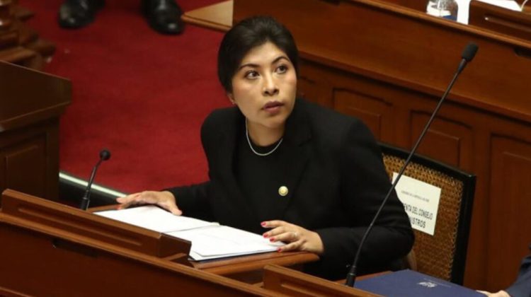 1 Liberan a secretaria