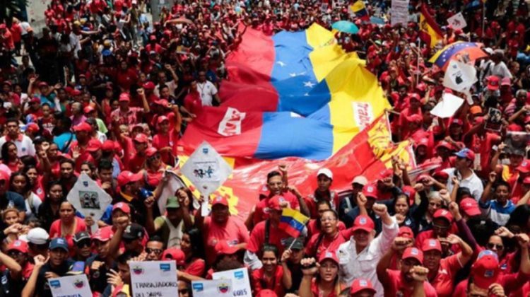 1-Trabajadores-marchan-este-1o-de-mayo-r5521butau0nsih3t2zoa9o76epnqm50yx1c86d04o