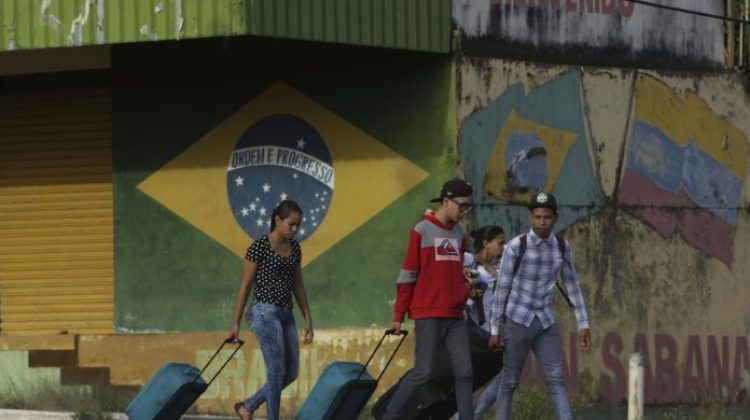 1 brasil-migrantes-venezolanos-696x464