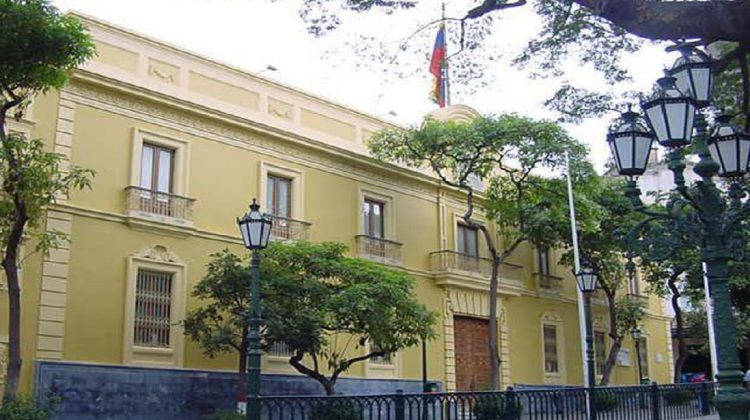 1 fachada-de-la-cancilleria