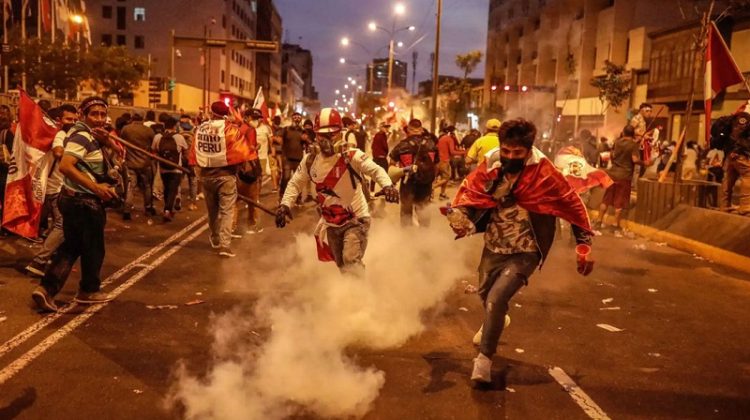 1 protestas-en-peru-613