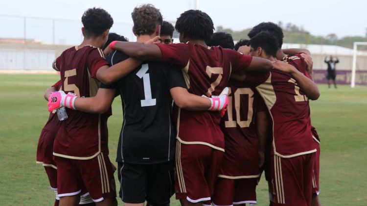 1 vinotinto-sub-17-cayo