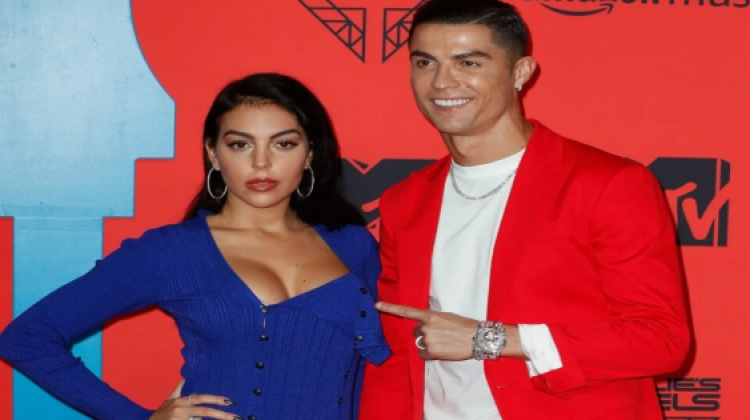 2 Anunciaron su compromiso