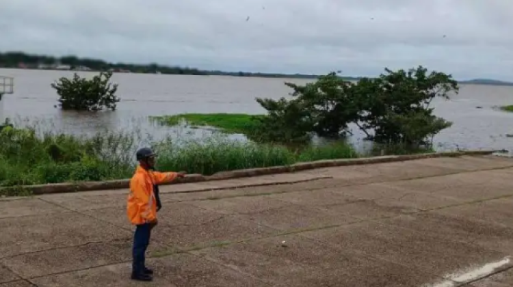 2 Autoridades en alerta