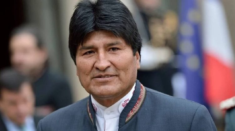 2 Evo Morales se proclama candidato