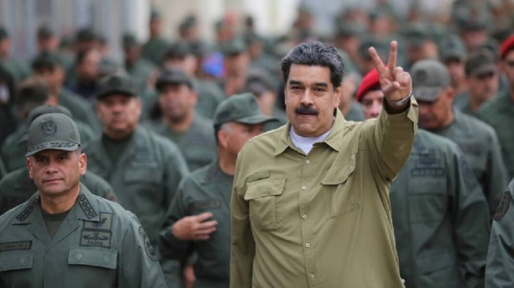 2 Maduro anuncia ejecicios