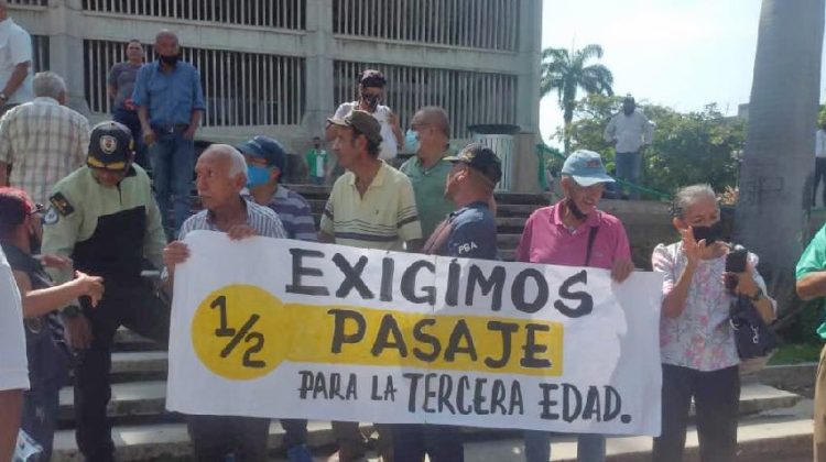 2 Protesta-Aragua-pasaje-tercera-edad