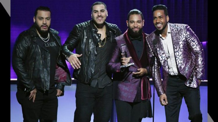 2 Romeo Santos