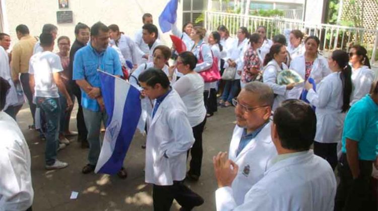 2 medicos-nicaragua-es