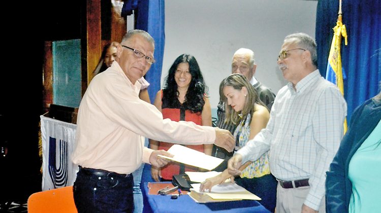 28 11 18 Homenaje jubilados Uptamca (35)