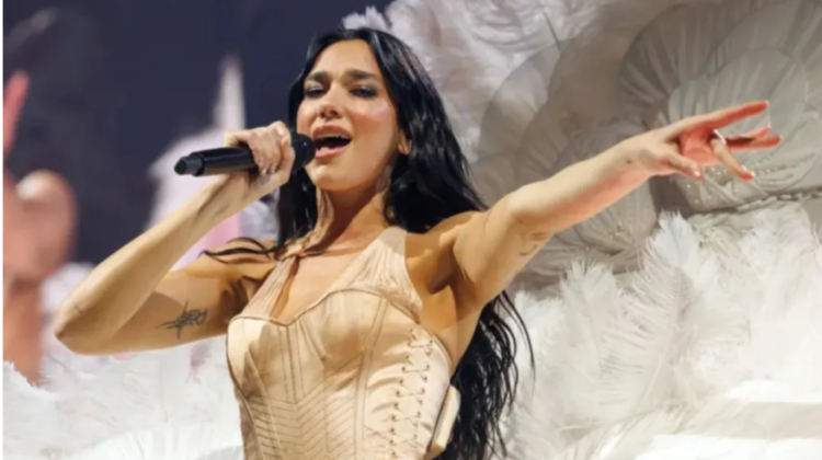 3 Dua Lipa conquista