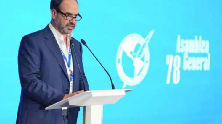 3 El-nuevo-presidente-de-la-Sociedad