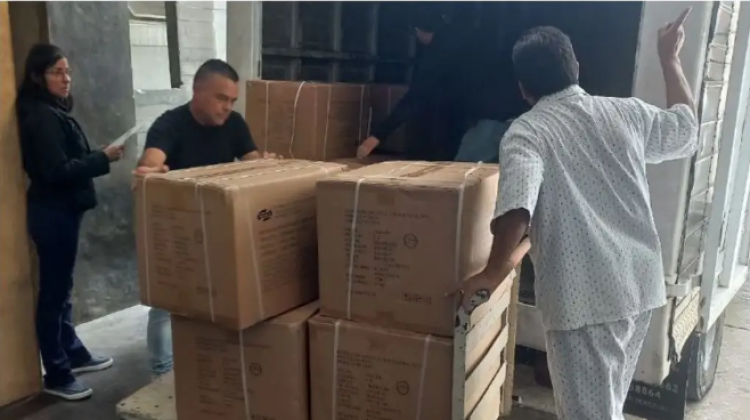 3 Entregan insumos medicos