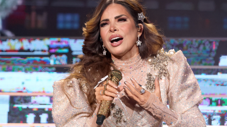 3 Gloria Trevi