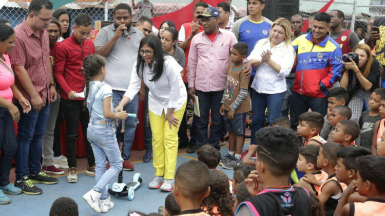 3 Gobierno entrega