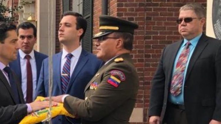 3 Guaido Embajadas