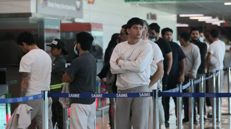 3 Más de 200 connacionales