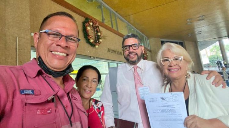 3 abogados