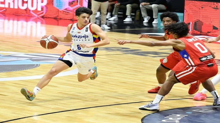4 Baloncesto busca