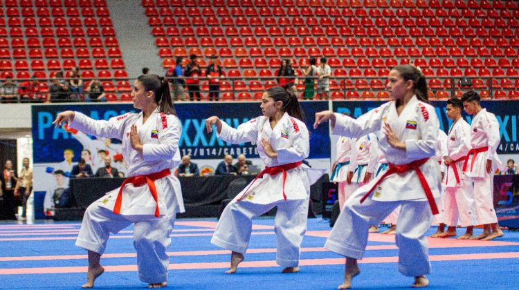 4 Karate alcanzo el tercer lugar