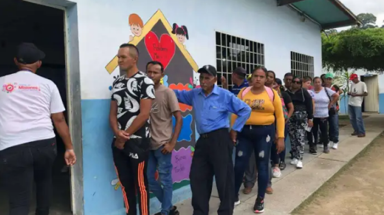 4 Maduro consulta