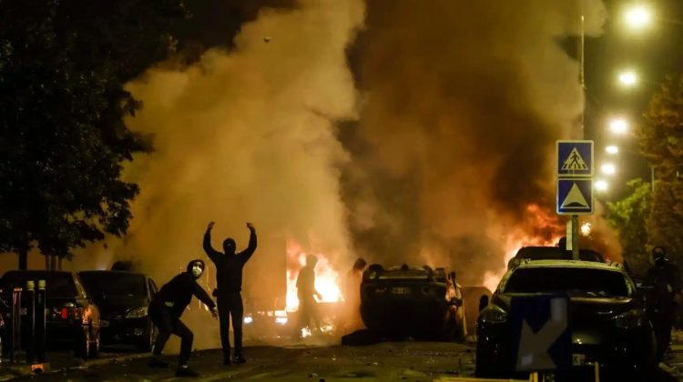 4 incendiados-500-edificios-publicos