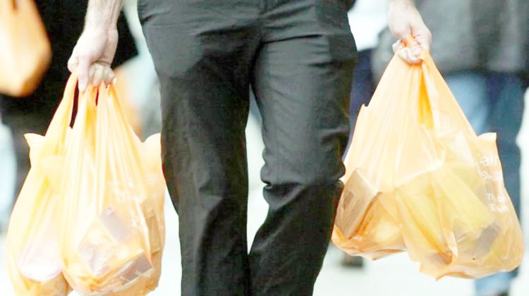 574-supermercados-deberan-dejar-de-cobrar-las-bolsas-plasticasa