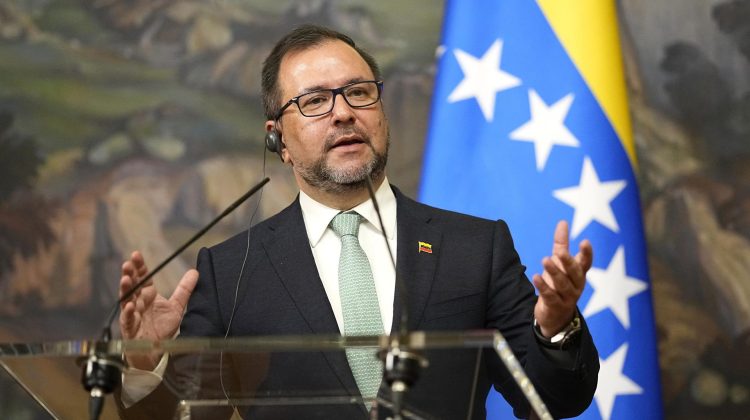 Fotografía de archivo en la que se registró al canciller de Venezuela, Yván Gil Pinto, en Moscú (Rusia). EFE/Alexander Zemlianichenko/Pool