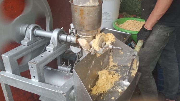 9f53d62d-6238-418e-8687-24f261c3c30f