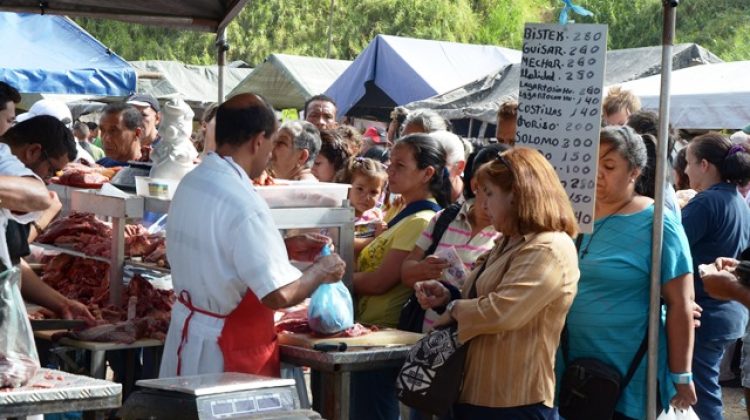 AA-CARNE EN EL MERCADO MIRANDA