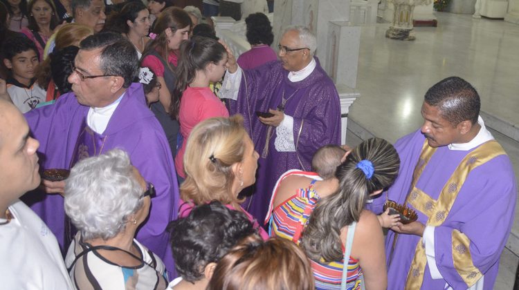 AG-iglesia miercoles de ceniza