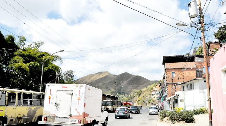 AQUILES NAZOA 2